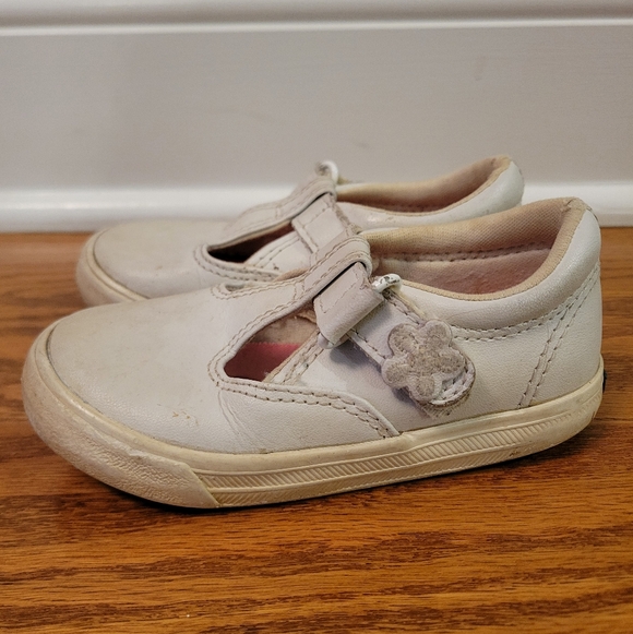 Keds Girls Daphne T-Strap Mary Jane Shoes Hook Loop White Leather Toddler Sz 7 - Picture 2 of 10